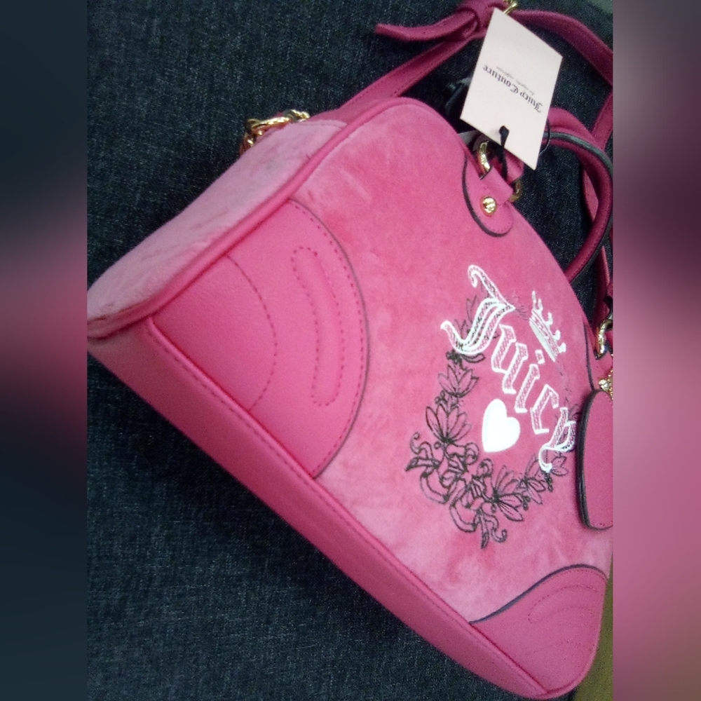 Juicy's Pretty Pink Velour Purse! - Picture 4 of 5